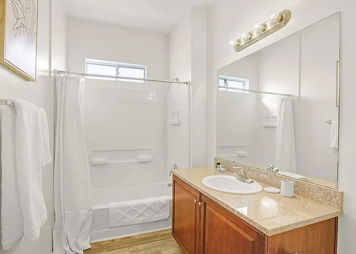 Landing Modern With Amazing Amenities Tucson