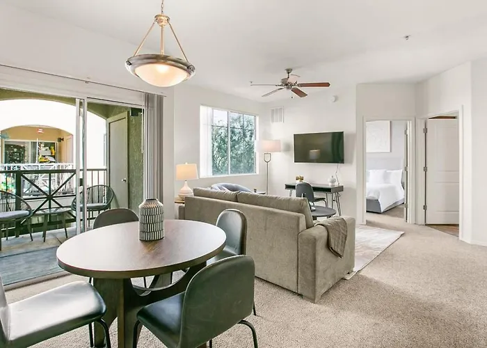 Landing Modern With Amazing Amenities Tucson