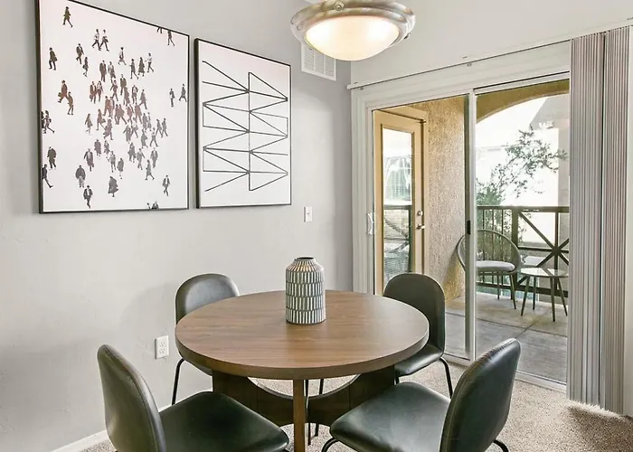 Landing Modern With Amazing Amenities *